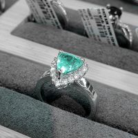 Nhẫn vàng trắng nữ đính đá emerald ( Ngọc lục bảo ) thiên nhiên cao cấp - NVĐQ1109
