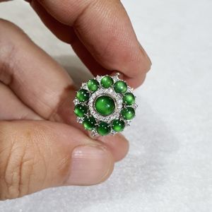 Nhẫn vàng trắng nữ đính ngọc phỉ thúy thiên nhiên cao cấp - NVĐQ1019