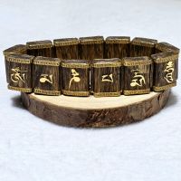 Lắc tay Trầm Hương thiên nhiên bọc vàng - Khắc câu chú Om Mani Padme Hūm - THCT1247