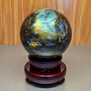 Quả cầu phong thủy đá xà cừ (Hắc nguyệt quang) thiên nhiên ĐK: 10,39cm - Hợp mệnh kim, thủy - QCXC123