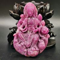Tượng mẹ Quán Thế Âm ngồi đài sen đá Ruby - TRB333