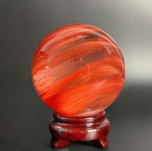 Quả cầu phong thủy đỏ thiên nhiên đá thủy tinh núi lửa ĐK:11cm - Hợp mệnh hỏa, thổ - QCPT1143