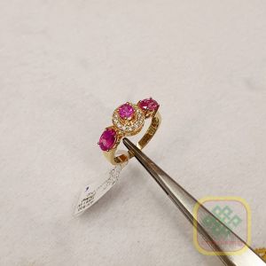 Nhẫn vàng nữ đính đá Ruby thiên nhiên đính xoàn cao cấp - NVĐQ1055